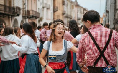 L’Oktoberfest Cuneo 2025 apre le candidature per 270 posti di lavoro e per chi darà vita a “Luppolo”